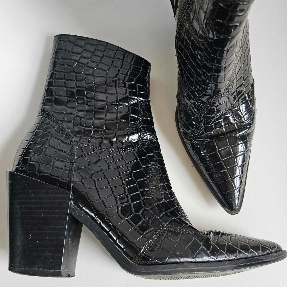 ☆ TRUFFLE COLLECTION Triora Western Croc Ankle Boots